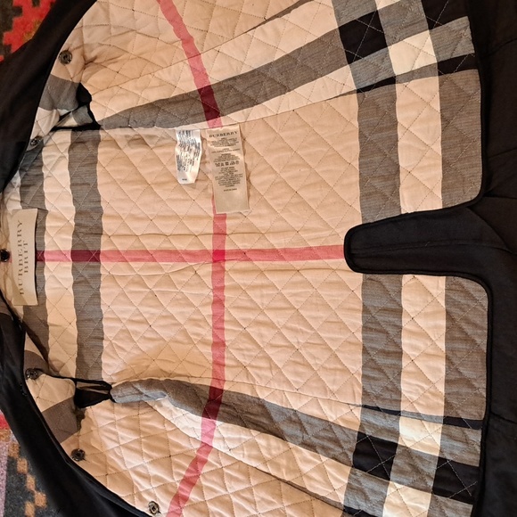 Burberry Brit mid length trench coat with detachable quilted lining 10 - Picture 7 of 12